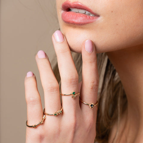 Anillo Mujer Oro 14K Oro Cruzado Mariposa Esmeralda